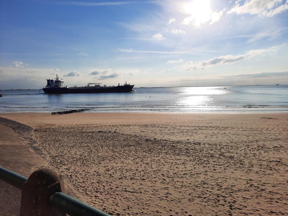 De Notenbalk Aan Zee Bed & Breakfast Vlissingen Luaran gambar